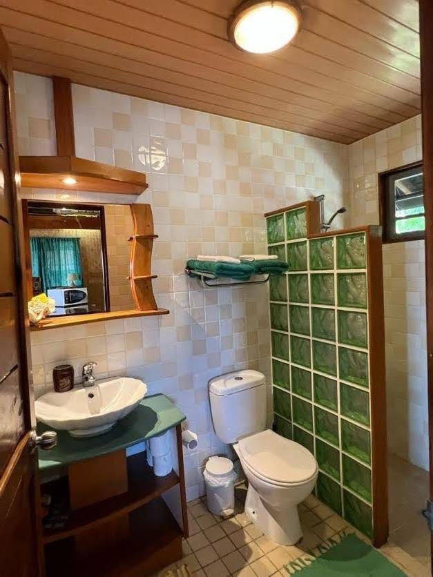 Haapiti Tehuarupe Surf Studios מראה חיצוני תמונה